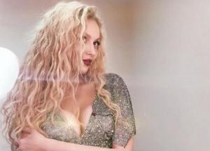 Тату на всю спину: Оля Полякова ошарашила дерзким образом (фото)