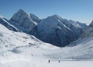 В Альпах в результате схождения лавины погибли двое лыжников