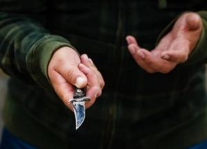 В Днепропетровской области мужчина изрезал ножом 2-летнего мальчика (фото)
