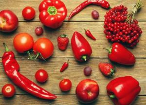 Названы полезные свойства овощей и фруктов красного цвета