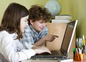 Школьники будут учиться в Facebook и YouTube: Зеленский объявил о школе онлайн