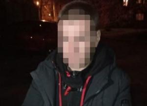 В Киеве мужчина изнасиловал и ограбил 19-летнюю девушку