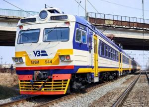 15 поїздів затримуються після нічної атаки РФ, два з них на понад 5 годин 