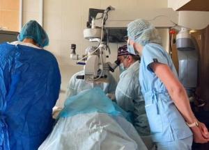 Во Львове впервые за 20 лет пересадили роговицу глаза