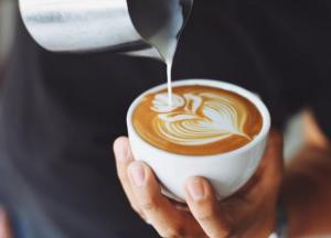 Медики рассказали, как правильно пить кофе