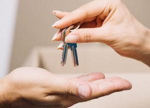 Сироты старше 23 лет смогут получить жилье вне очереди