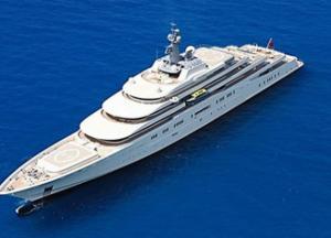 Возле острова Сен-Мартен в Карибском море собрались сразу 50 миллиардеров на суперъяхтах -  Bloomberg