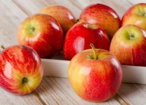 Врачи назвали фрукты, помогающие бороться с хроническими болезнями