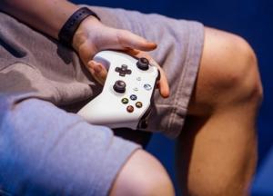 Для российских киберспортсменов ввели нормативы по бегу и приседаниям