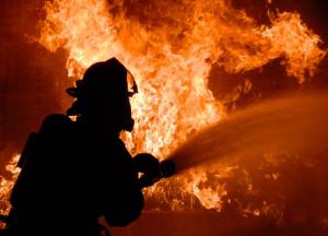 В Киеве загорелись МАФы: два киоска сгорели дотла (фото)