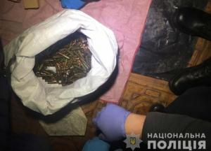 Более 10 тысяч единиц: у жителя Ровно изъяли огромный незаконный арсенал (фото, видео)