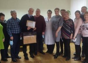 Врач из Одесской области признан старейшим хирургом Украины