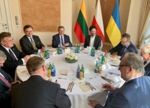 Украина, Польша и Литва проводят трехсторонние переговоры в Люблине