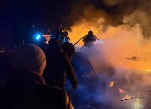 У Броварському районі після ворожої атаки з підвалу будинку врятували трьох дорослих і п’ятирічну дитину