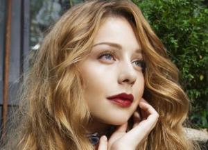 Тина Кароль показала себя без макияжа (фото)