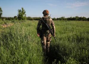 Война на Донбассе: боевики ранили двух бойцов ООС