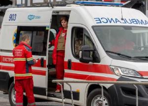 Росіяни влучили у підстанцію швидкої допомоги в Києві, є поранені медики
