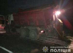 На Львовщине под колесами снегоуборочного автомобиля погиб человек