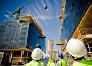 В Днепре на стройке, упав с высоты, умер молодой мужчина 