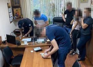 В Одессе копов задержали за вымогательство денег у сутенеров (фото)