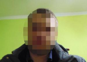 В Киеве мужчина выбросил своего друга со второго этажа за то, что он повредил духовку