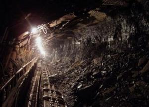 В Донецкой области горняки второй день бастуют под землей