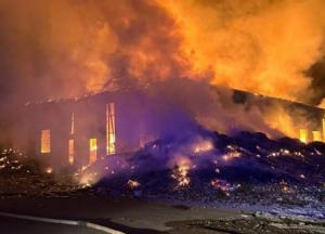 "Батальйон Шардоне". Росія зруйнувала винзавод на Одещині, згоріли цех і склади з вином (відео)