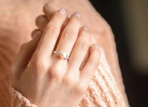 Шикарные кольца из серебра и их различия