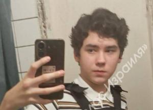 "Він Бог і брат": батько 15-річного нациста з Росії, який зарізав 10-річного таджика, воює в Україні (фото)