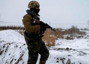 На Донбассе в результате обстрелов боевиков погиб военный