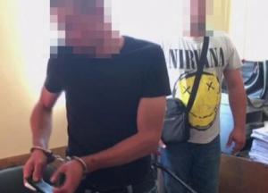 Одессит выбросил бывшую жену с балкона после попытки ее обокрасть