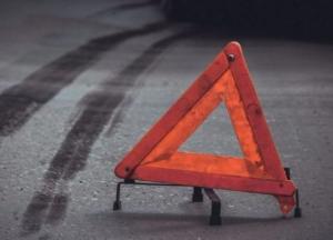 В Киеве девушка на скорости протаранила стену (фото)