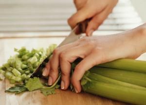 Медики рассказали о пользе сельдерея для здоровья