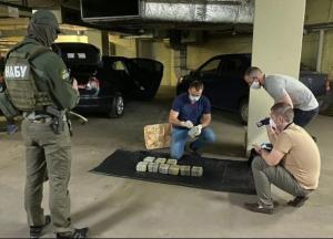 Экс-чиновника задержали на взятке в 6 млн долларов руководству САП и НАБУ