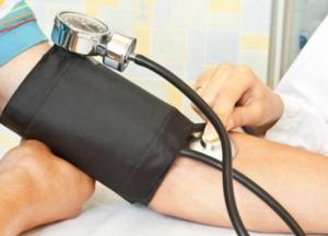 Врачи объяснили, как правильно измерять давление