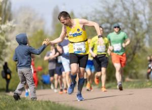 У Києві пройшов півмарафон Незламності 2024 (відео, фото)