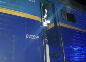 Загорелся локомотив поезда Киев-Ковель (фото)