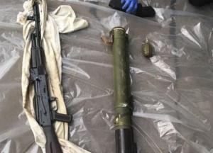 В зоне ООС задержали банду торговцев оружием (фото)