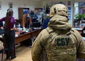 Из налоговой и таможни "сливали" конфиденциальные данные