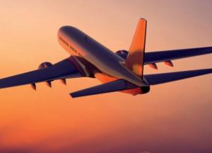 Украинка устроила пьяный дебош в самолете (видео 18+)