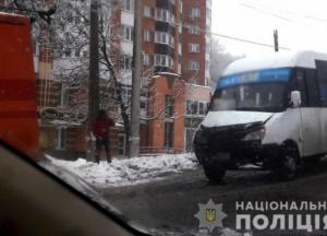 В Полтаве маршрутка столкнулась с троллейбусом, есть пострадавшие (фото)