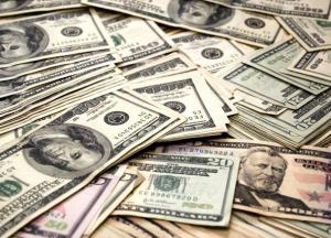 Украинцы за 2021 год продали банкам 1,6 млрд долларов