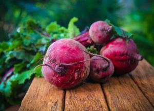 Медики назвали продукты, которые способны выводить токсины из организма