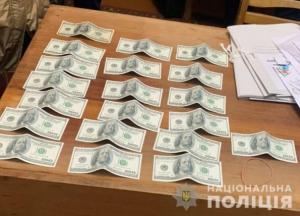 В Сумской области замглавы ОТГ поймали на взятке (фото)