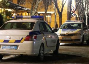 В аэропорту Запорожья пассажиры избили пограничницу