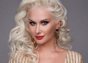 Екатерина Бужинская показала архивный снимок из детства (фото)