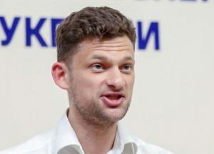 Дубилет распорядился снести стены в здании Кабмина (видео)