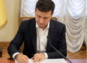 Зеленский подписал закон о штрафах за отказ от габаритно-весового контроля