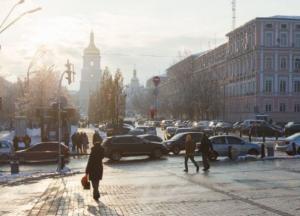 Украину начало заметать снегом: зима вступила в свои права (видео)