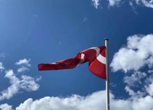 Латвия на две недели запрещает въезд в страну